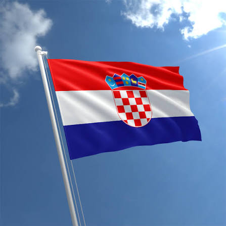 NTFootballHub's tweet image. Hellas Verona ST Isaac Tomich (22), born in Brazil, is eligible for Croatia.

The former Atlético Mineiro player has never been capped by 🇧🇷 at any level.

He is on the bench vs Juventus (Live).
He proudly displays 🇭🇷 on IG.

World Cup with #Croatia? 👇
#JuveVerona