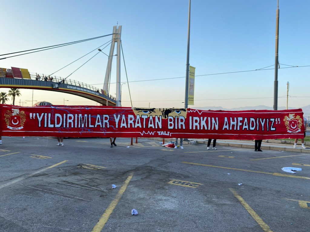 Yalı Medya tweet media
