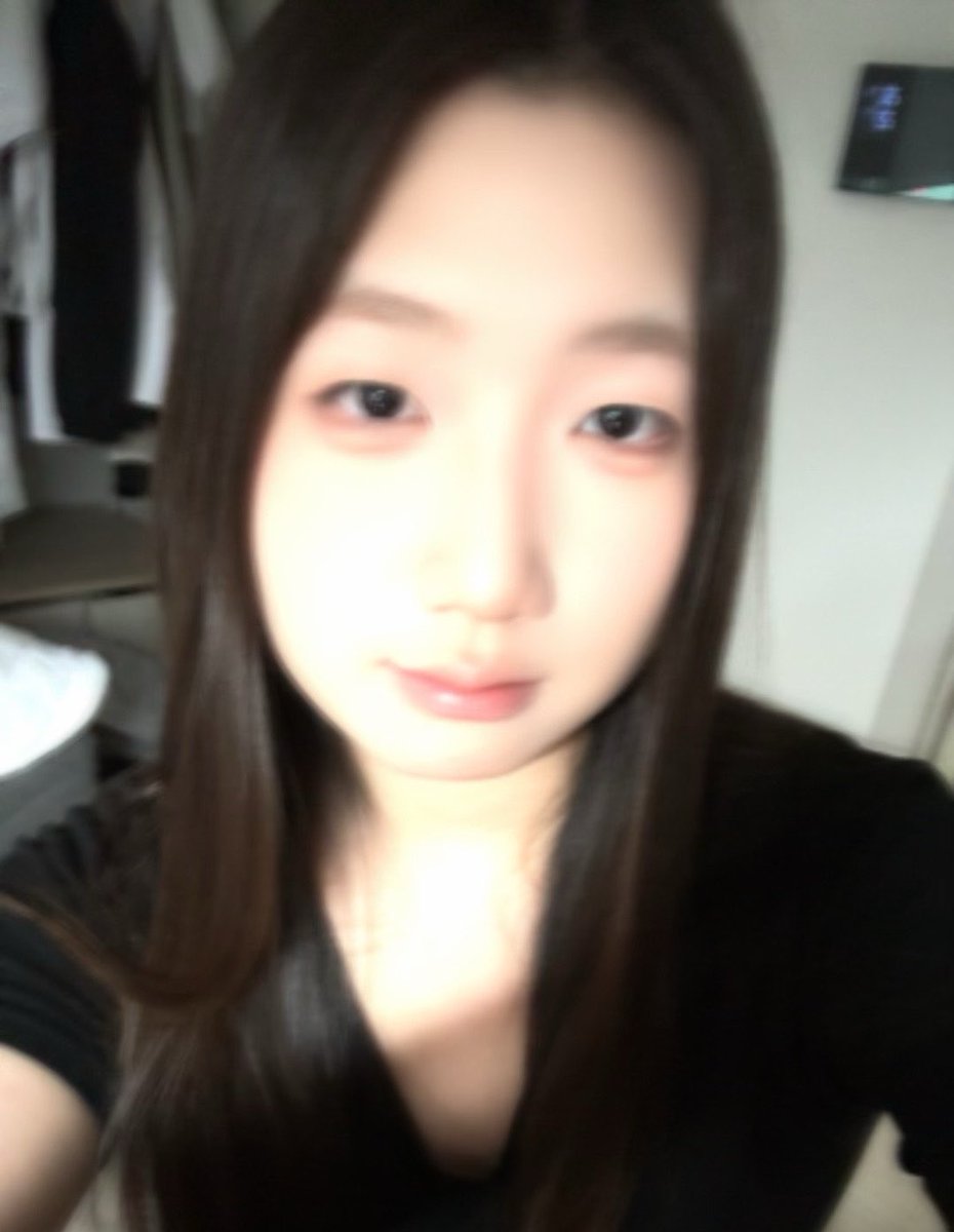 히이 tweet media