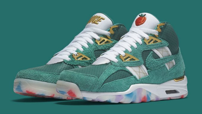 JustFreshKicks tweet media