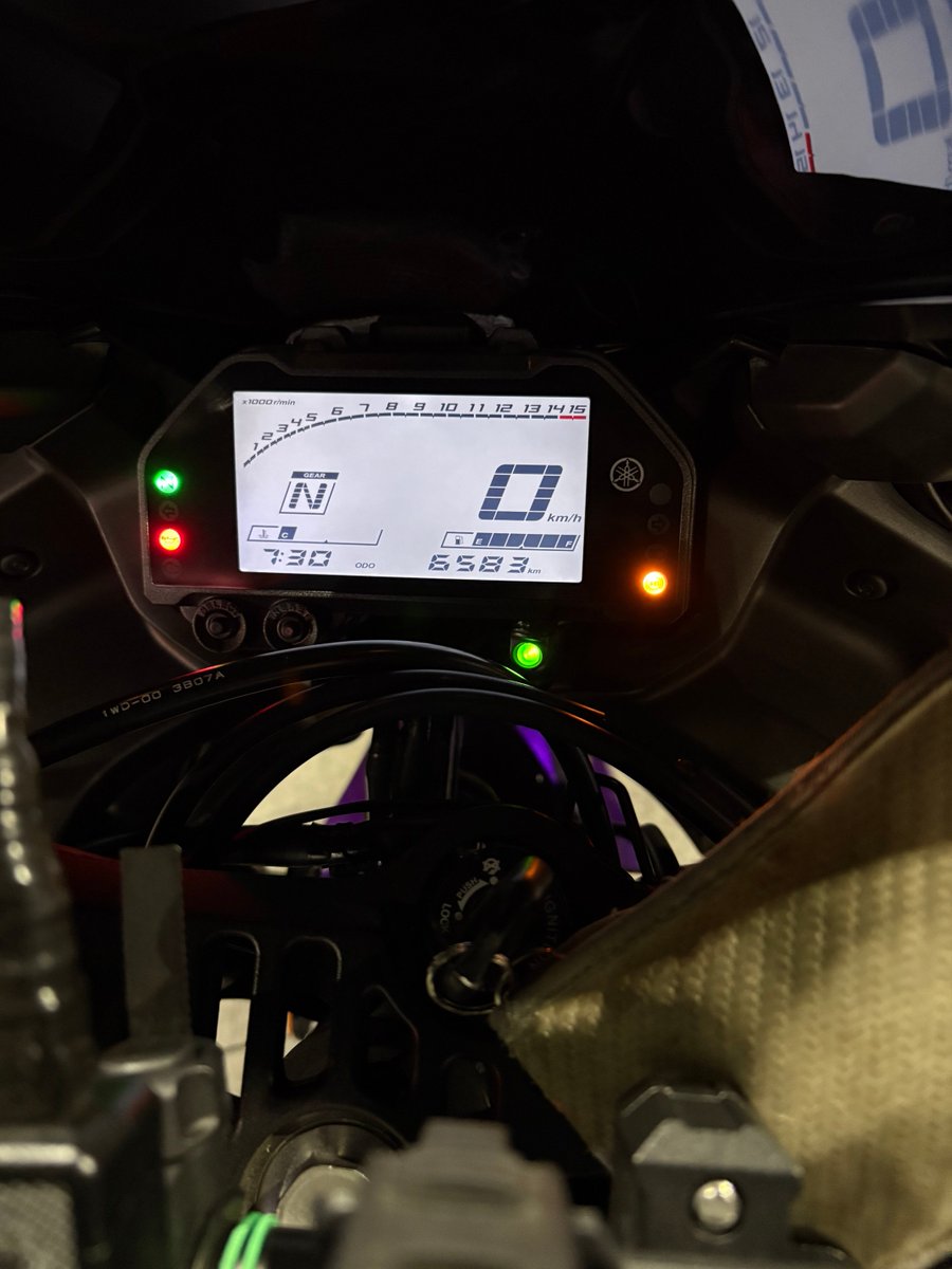 brz_shibasu's tweet photo. 仕事帰りに思い立って、佐賀まで弾丸ツーリング！🏍️💨無計画なので観光なし💦金曜夜から日曜昼までの39時間30分で、2,297kmを走り抜いた✨軽い車体で横風に怯え、最後の方は眠気���の戦いでしたが無事に帰宅😅やっぱりバイクは最高♪
#弾丸ツーリング #ロングツーリング #YZFR25 #ETCツーリングプラン https://t.co/S6AsDpJ0Xw