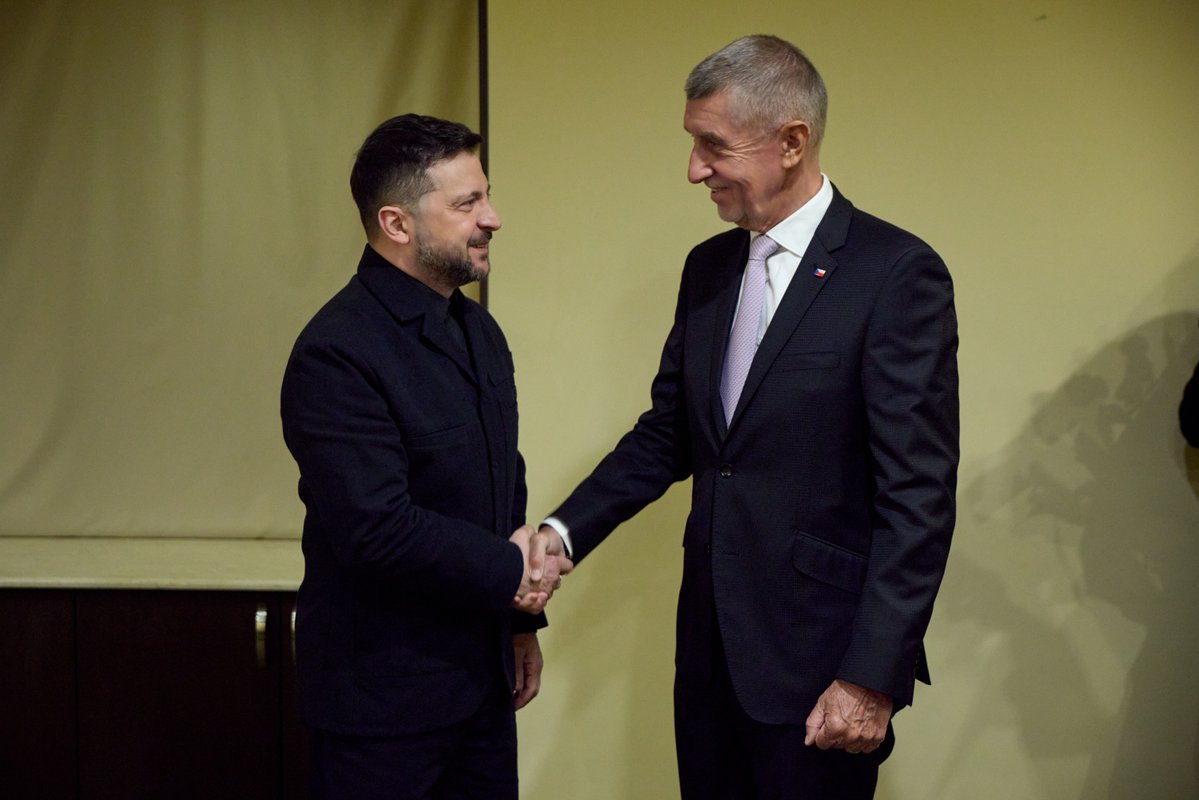 Volodymyr Zelenskyy / Володимир Зеленський tweet media
