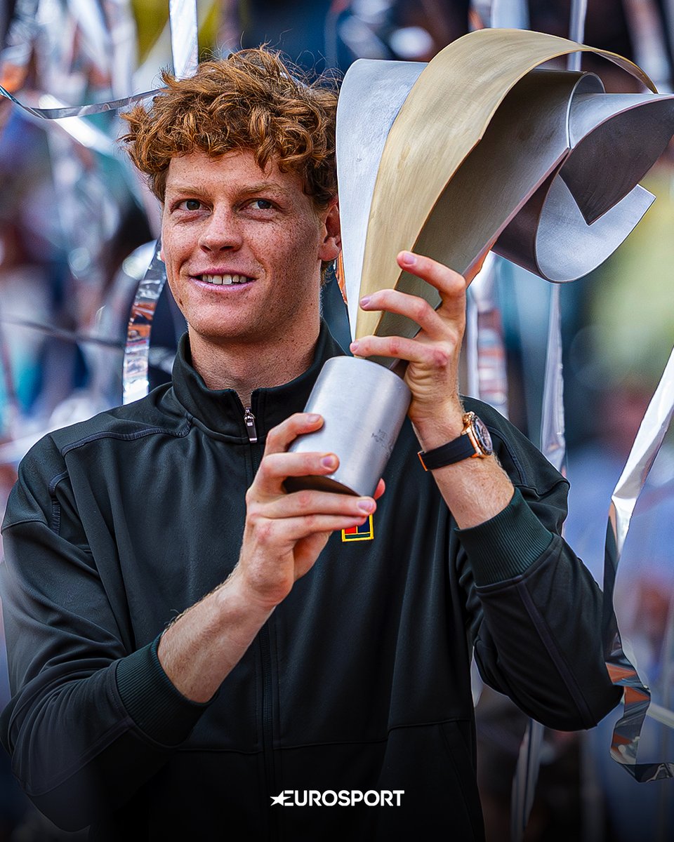 Eurosport_IT's tweet image. "𝐈𝐥 𝐥𝐢𝐦𝐢𝐭𝐞 𝐞̀ 𝐢𝐥 𝐜𝐢𝐞𝐥𝐨, 𝐢𝐥 𝐥𝐢𝐦𝐢𝐭𝐞 𝐞̀ 𝐢𝐥 𝐜𝐢𝐞𝐥𝐨
𝐂'𝐞̀ 𝐩𝐨𝐬𝐭𝐨 𝐩𝐞𝐫 𝐦𝐞? 𝐍𝐨, 𝐧𝐨𝐧 𝐜𝐡𝐢𝐞𝐝𝐨 𝐧𝐞𝐦𝐦𝐞𝐧𝐨
𝐍𝐨𝐧 𝐜𝐡𝐢𝐞𝐝𝐨 𝐧𝐞𝐦𝐦𝐞𝐧𝐨 𝐮𝐧 𝐩𝐨𝐬𝐭𝐨 𝐦𝐢𝐠𝐥𝐢𝐨𝐫𝐞" ✨🏆

#Tennis #Madrid #Sinner