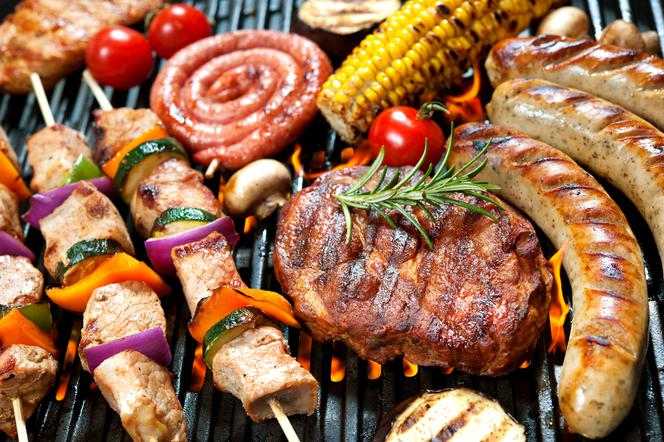 CyberPierogi's tweet image. The Polish Majówka weekend is almost over—a time for traveling, relaxing, and grilling delicious food in the sun.

What are you grilling this time? Kiełbasa, szaszłyki, karkówka, or maybe some veggies?

#majowka #weekend #grill #Poland #PolishFood