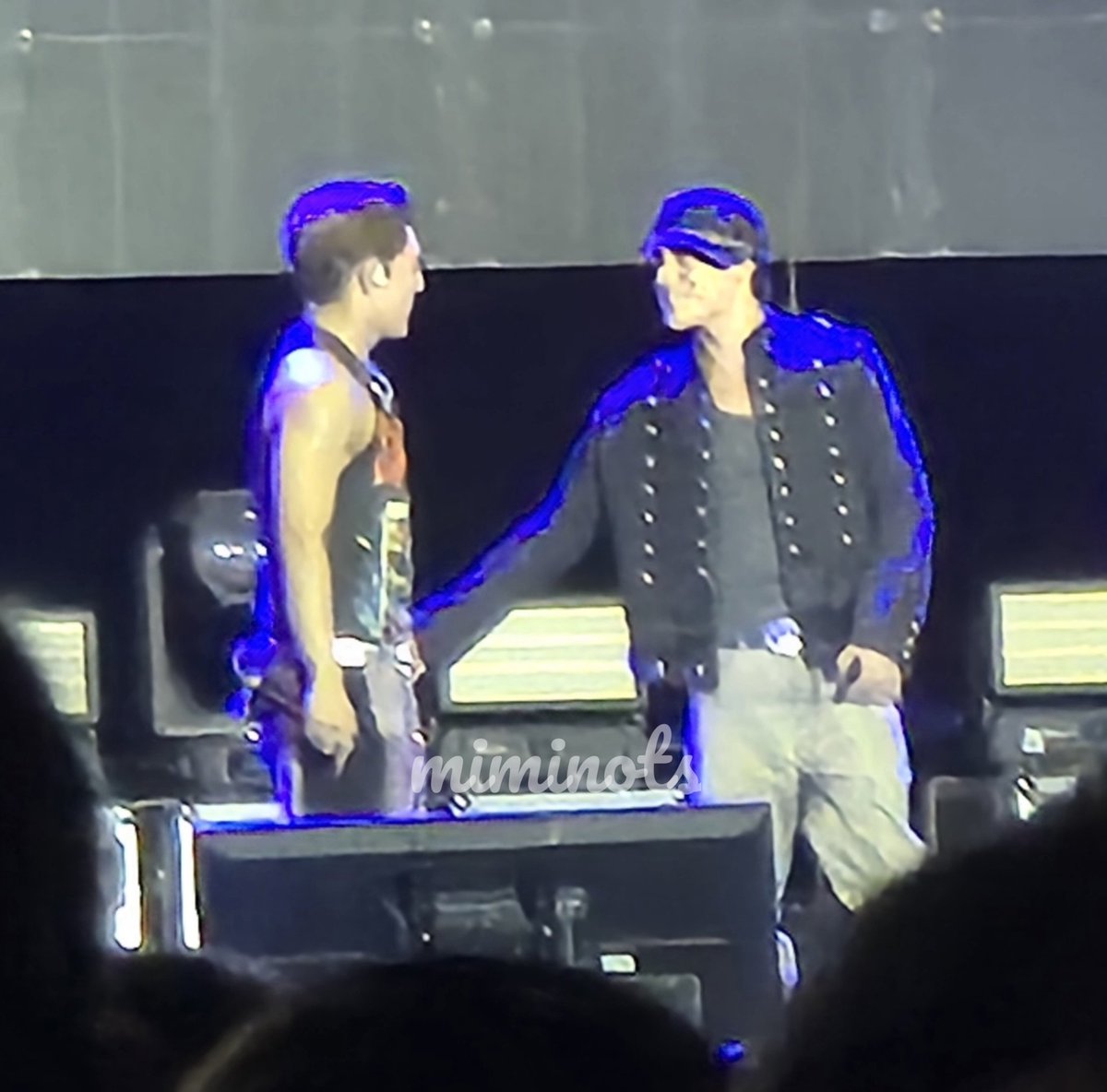 🍓 Mimi 🖤💛🍭☀️ tweet media