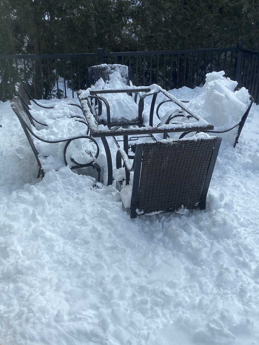 DavidS1929's tweet photo. Solar panel snow slide. https://t.co/C5vgOJHYnY
