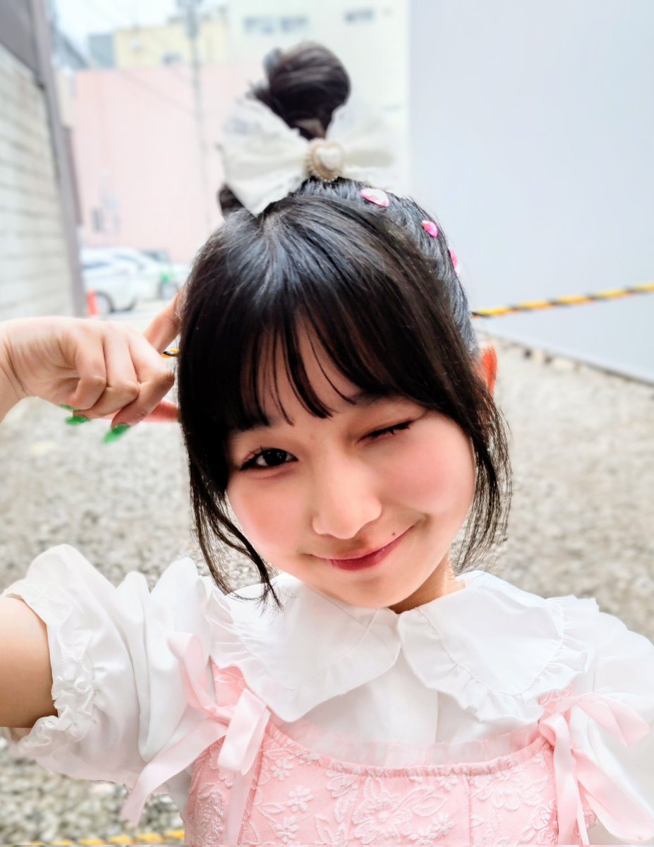 今度10歳の誕生日を迎えるみうちゃん😄大人っぽい表情も出来るけど