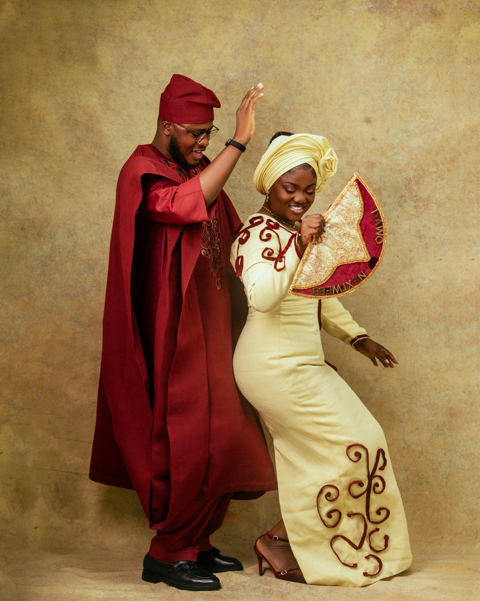 Threadlers's tweet photo. One year being Iyawo NEXTWEBB☺️ https://t.co/q4mjOZ9S8V