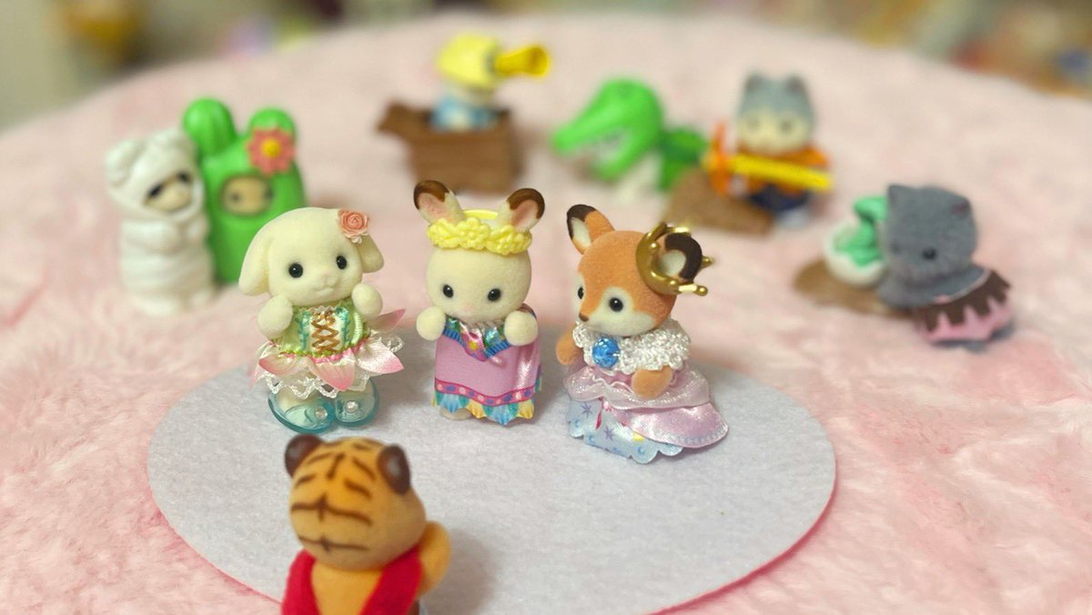 yochivanian's tweet photo. スパイク🐅に選んで欲しい子がここにもここにも居るのだ〜🐇🐇🦌〜💗 https://t.co/Nc1XO2mS7f