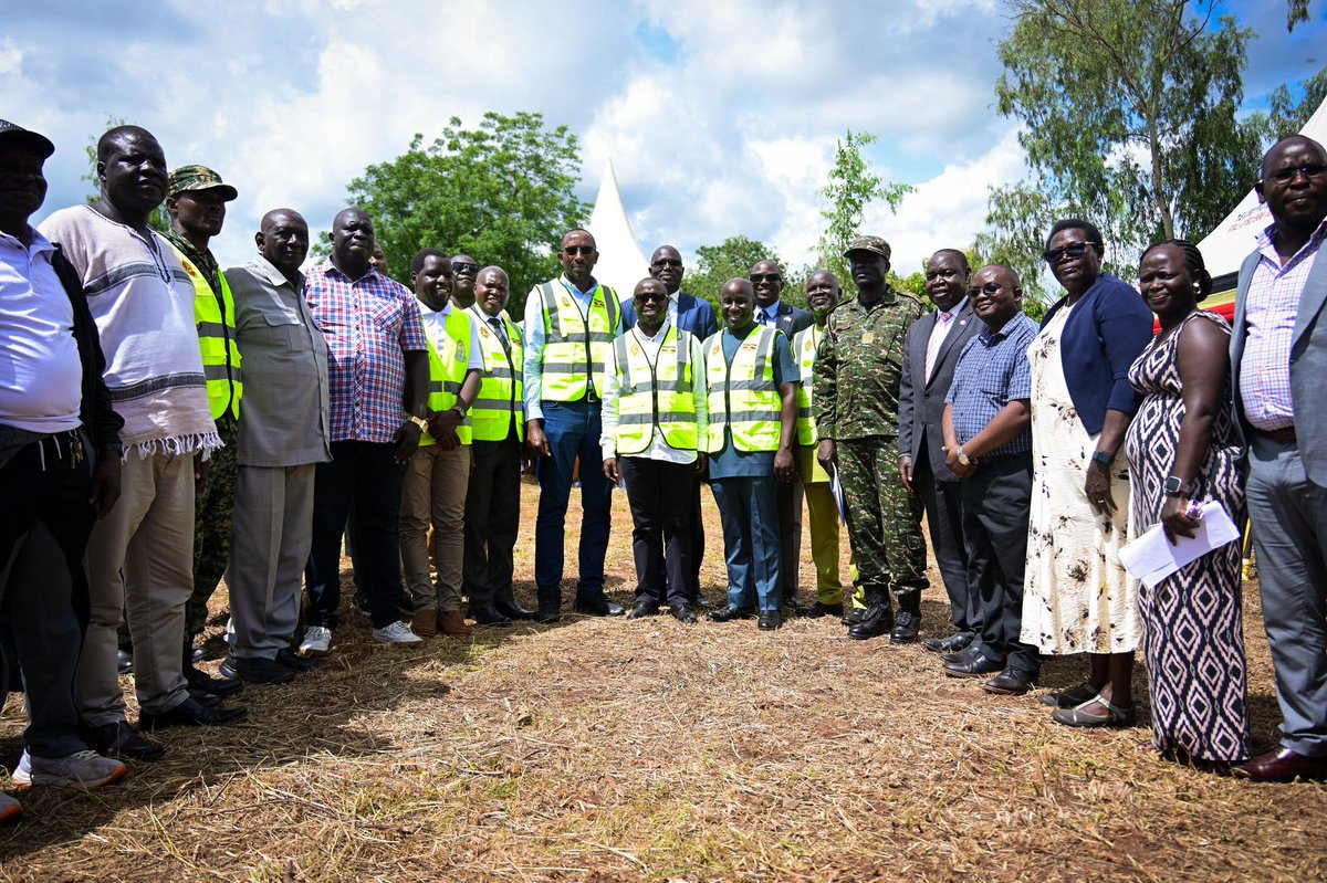 BlessingKasyaba's tweet photo. Pece training facility,Gulu university training facility and Lira University training facility among the facilities being handed over for construction by the State Minister for @Educ_SportsUg . https://t.co/vzspbM6rJH