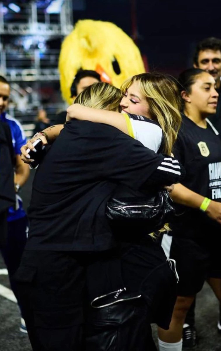 JennyRdz02 tweet picture