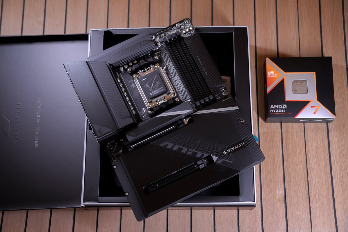 A_A_L_T_'s tweet photo. يوم جميل للجميع كجمال هالتحفة الفنية.. 🩶

MB: Gigabyte B850 AORUS Stealth https://t.co/22SzrLGQMl