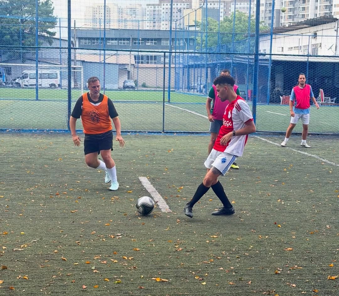 natus_fc's tweet image. Todo mundo no Rio e nós aqui com casa cheia! 🏳️‍🌈💜🧡

#somosnatus #lgbt #treino #fut7 #Society #natusfc #gay #futgay