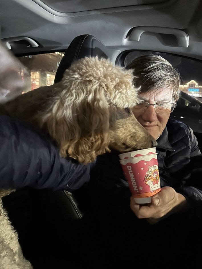 sruderman's tweet photo. @gtconway3d Dunkin's offers a pup cup but only to very good dogs... https://t.co/imuq6H74Dy