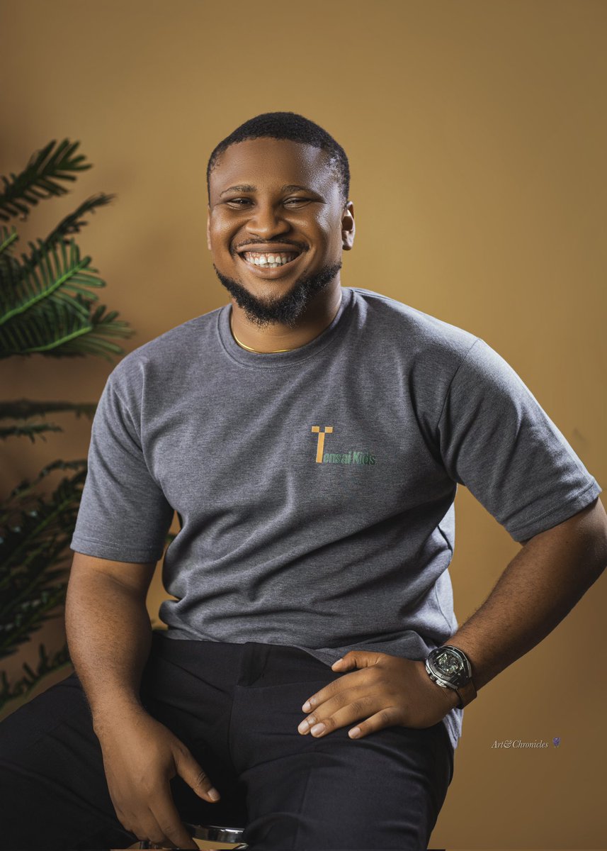 macking_kalu's tweet photo. Happy birthday, nwa nnem. One of the most selfless person I know.

Chukwu agozigo gi my brother. 

I dey for you, anytime, any day. My gee. @chris_obike https://t.co/pFUfZsqZZZ