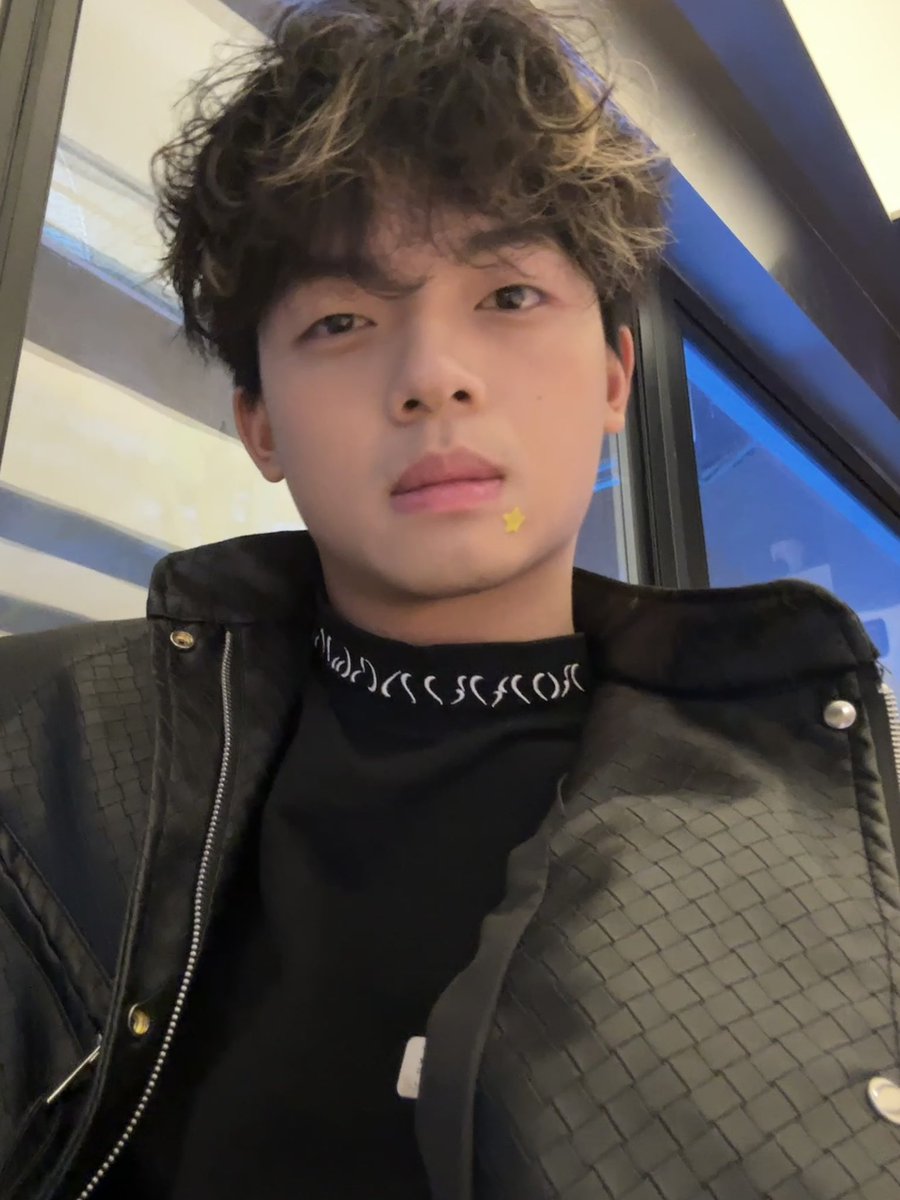 她的每一根脚趾都是我的阿尔卑斯 tweet media