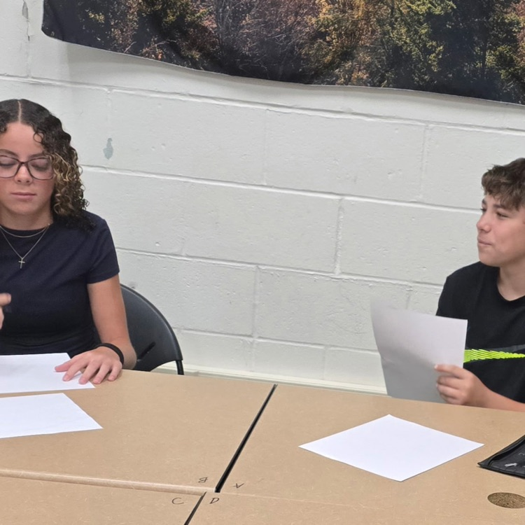 BTMS_Tigers's tweet photo. Communication plays an important role in most careers. 7th graders in Career Exploration practiced this soft skill by describing their bedrooms to a classmate who tried to draw it correctly. https://t.co/DmWBPT05Pe