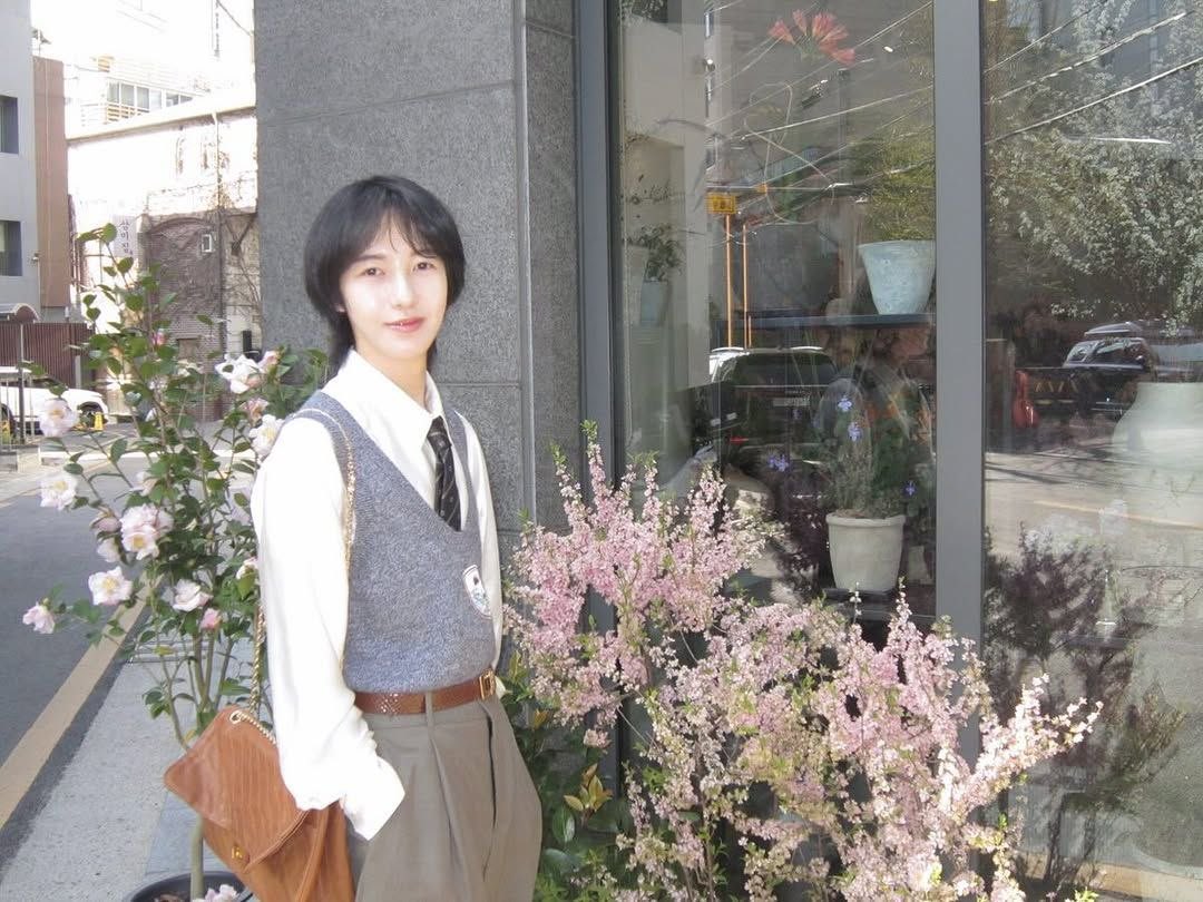 Renjuny's tweet photo. anthophile, 
by soul. 🌸 https://t.co/ymNXltNuFw