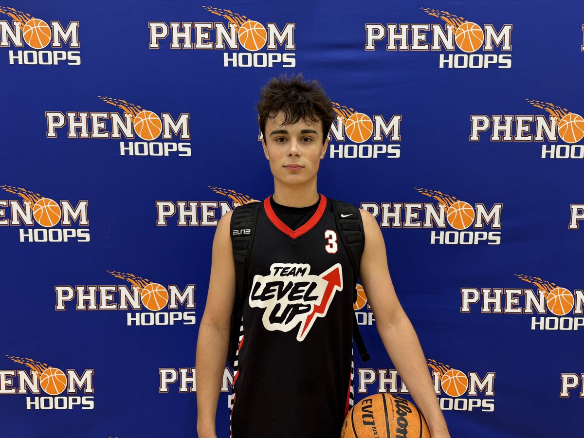 PhenomExposure's tweet photo. Final #PhenomMayMadness 

Team Level Up- 61
Nicholas Jewell 26pts (MVP)

TSA- 50 https://t.co/MNnFJJ4NEg
