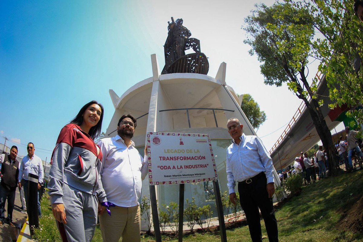 veraznoticiamas's tweet image. @isaacsolar reinauguró la Oda de Hierro en #Naucalpan, la escultura que fue elevada 7 metros de su nivel, además se iluminó para que pueda apreciarse en todo su esplendor por las noches.

veraznoticiasymas.com/2026/05/03/isa…