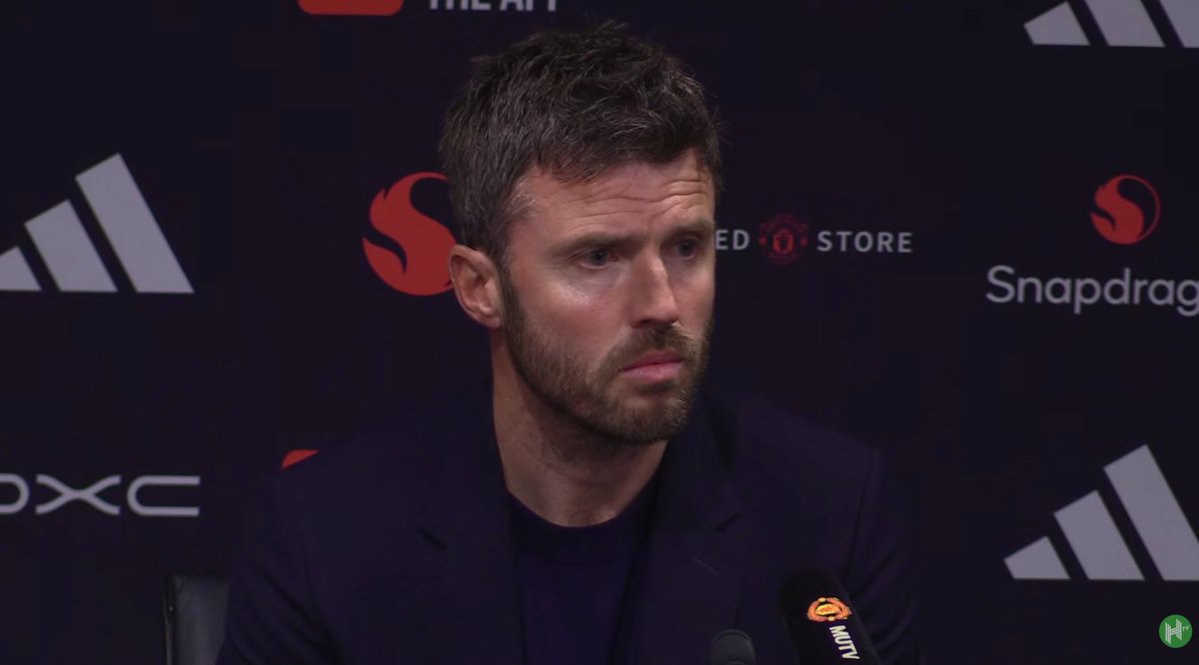 ssuh25's tweet image. 🎙️💬 كاريك: ""نريد فريقاً نفخر به

هذا ما قدموه لنا."

مانشستر يونايتد 3-2 ليفربول
Manchester United 3-2 Liverpool

#MUNLIV
#RealMadrid |#Barca |#MUFC
#ريال_مدريد | #برشلونة |#مانشستر_يونايتد
#مانشستر_يونايتد_ليفربول