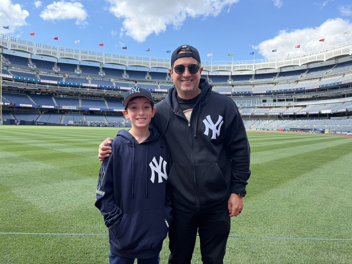 davidrifkin's tweet image. Let’s win another ballgame Yanks! #repbx