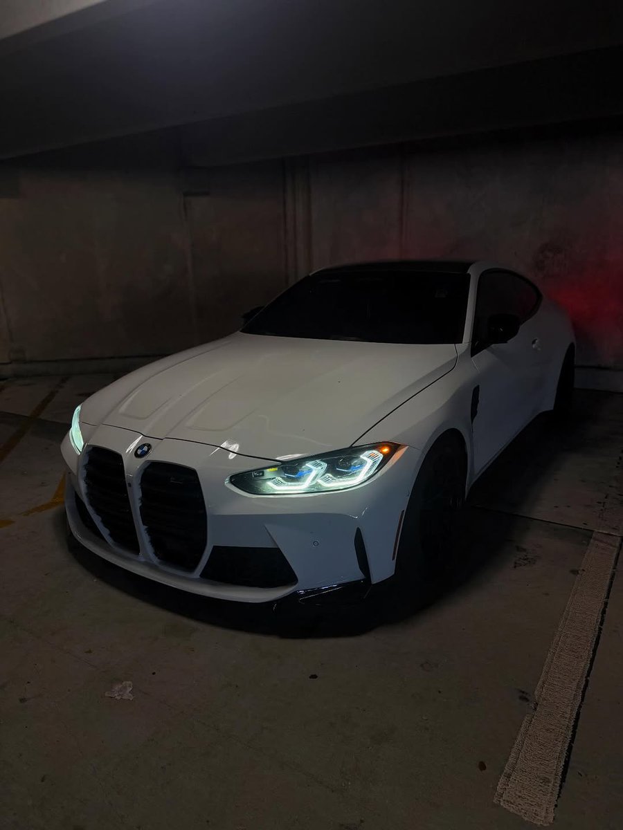 ExoticBMW's tweet photo. BMW M4 Competition https://t.co/kJOYxuPKpS