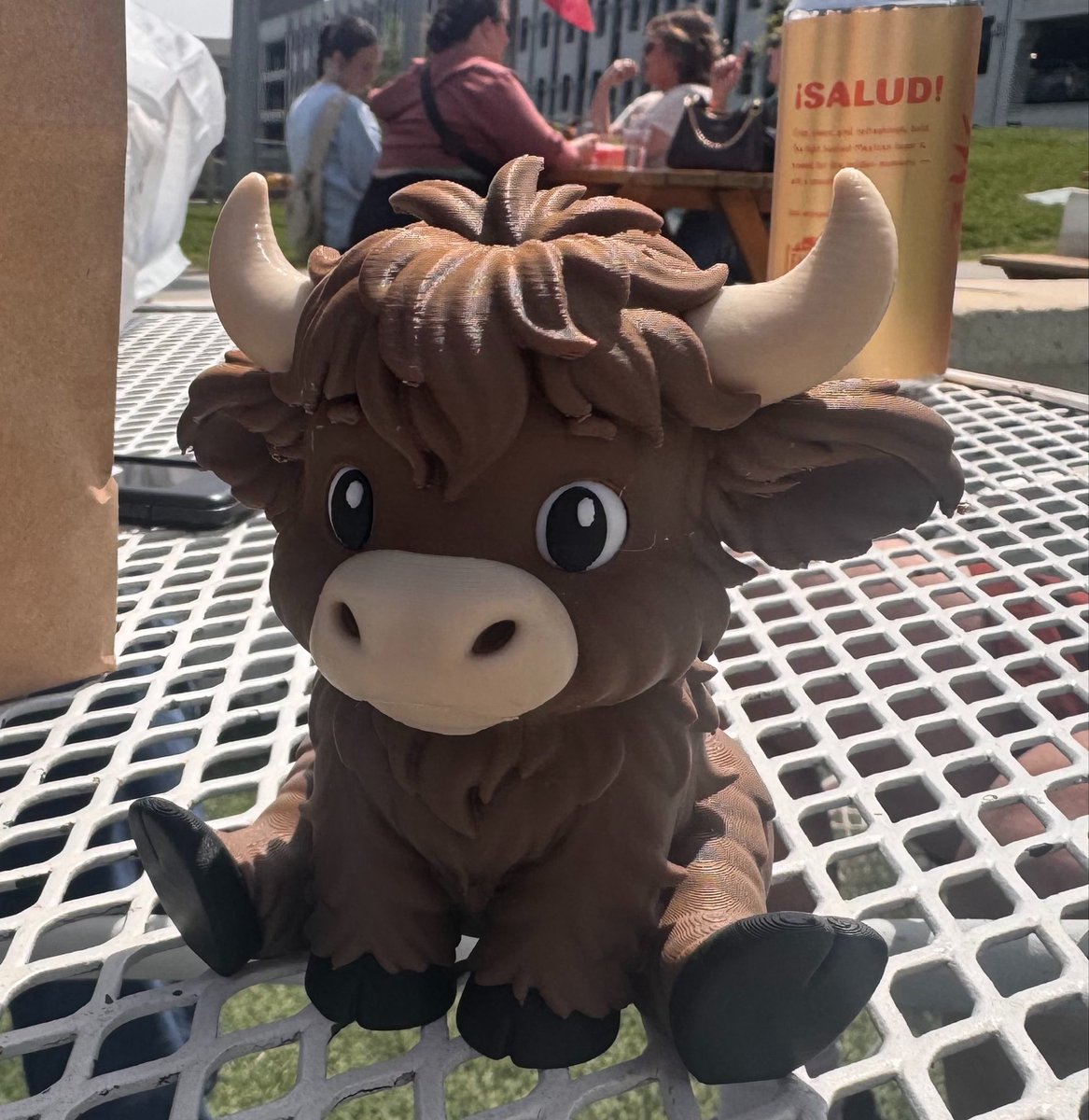 lilsigster's tweet image. went to the farmers market in #hashtag omaha nebraska 

i found my new emotional support friend 🥹🥹