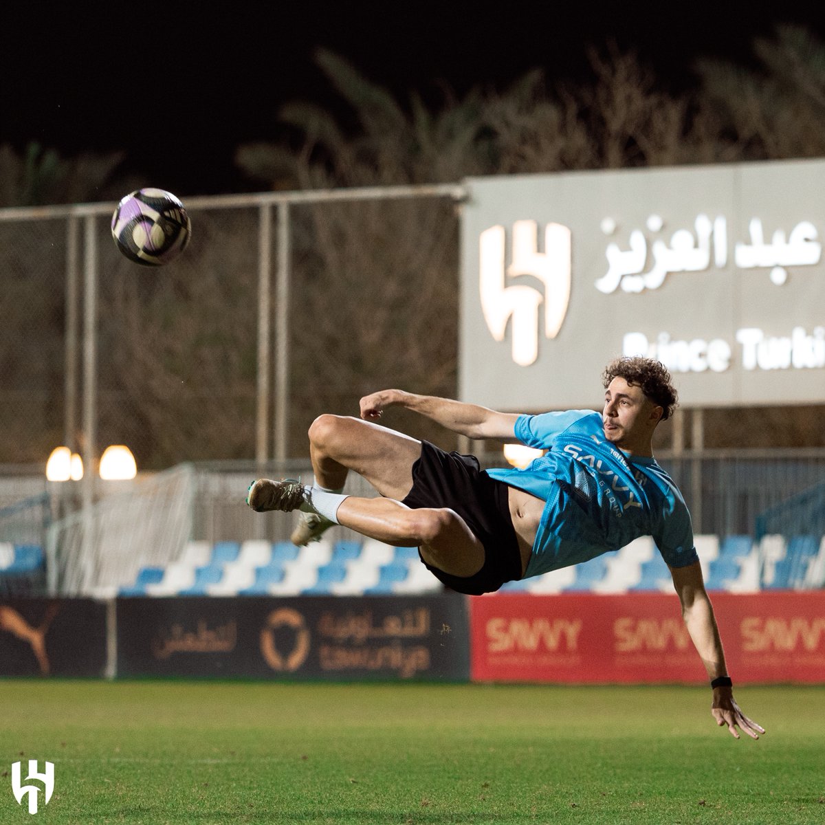 Alhilal_YT's tweet photo. 📸 "هلال 21" يختتم الاستعداد للقاء "الاتحاد" 💙 https://t.co/5r7N6EQQDe