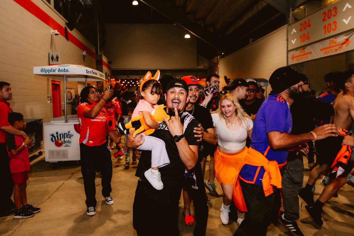 HoustonDynamo's tweet photo. Thanks to you all and @conocophillips for another incredible Kids Night at Shell Energy! 🙌 https://t.co/T436TnpJcL