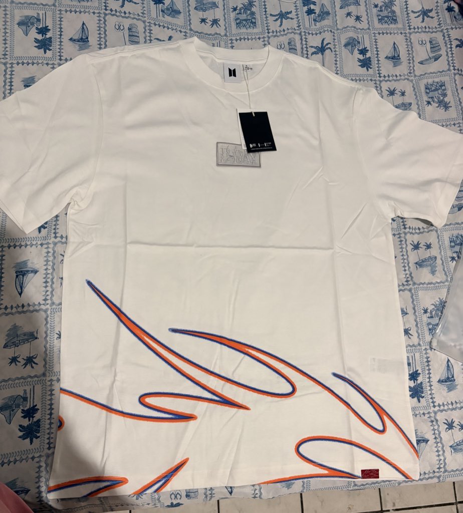 kthimgoodboy's tweet photo. VENDA URGENTE
Camisa DDAY original tamanho M, nunca usada
$230,00
- Frete a calcular 
- Vídeo no privado 

Yoongi suga venda Dday bts https://t.co/8MwdA7js3g