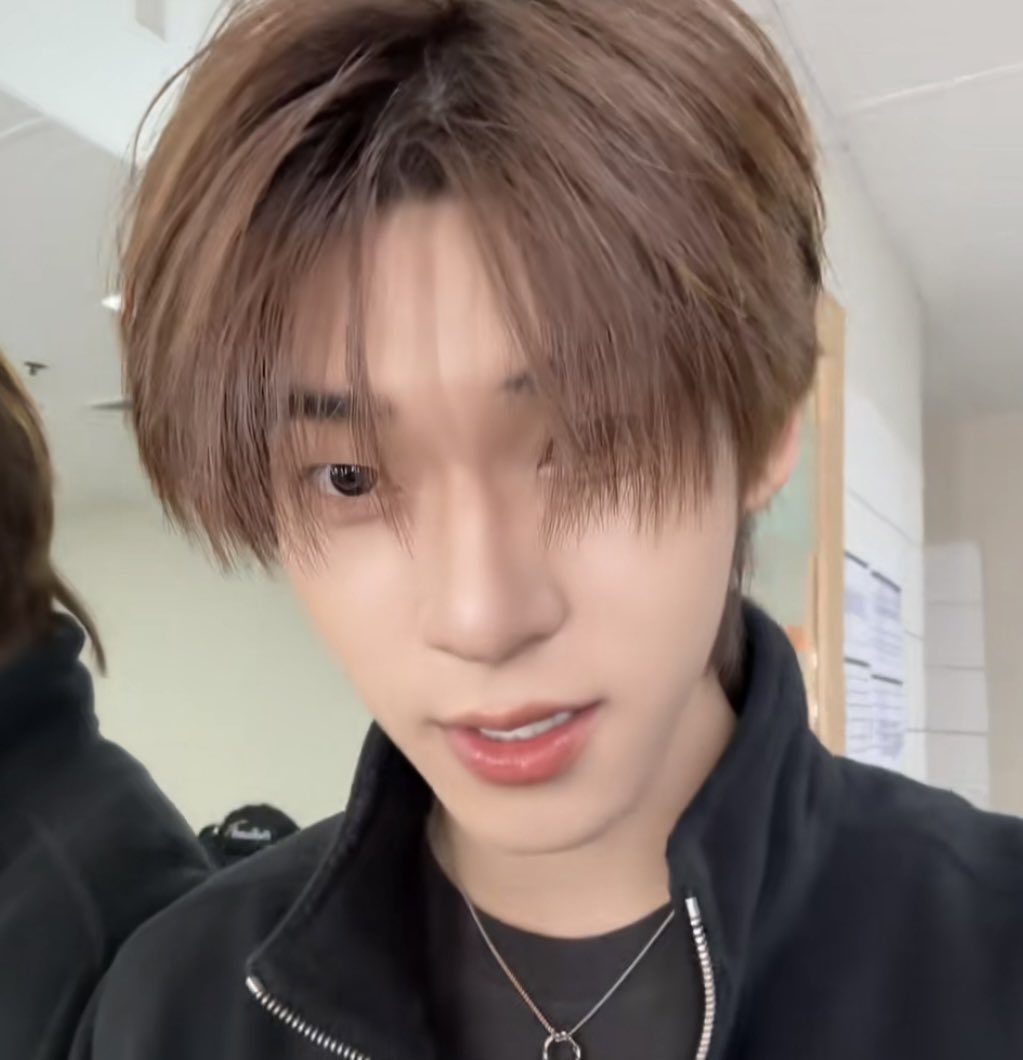 ‎mr𓈒 𝒷okแบ้ก 🦮 tweet media