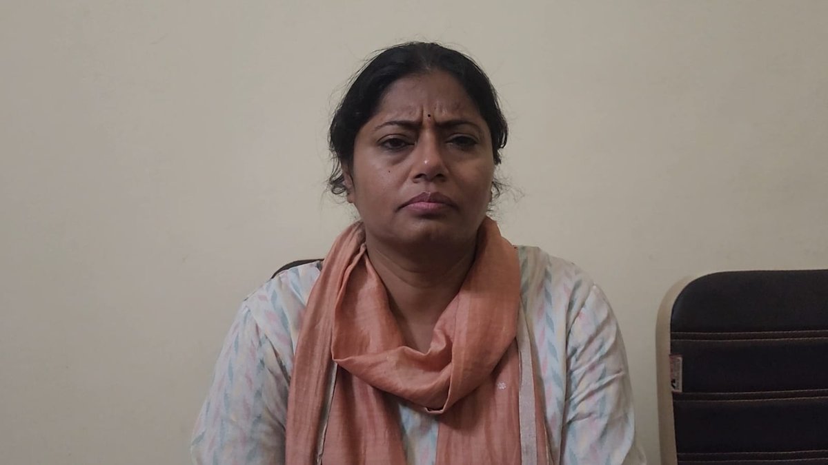 BharatSamvad01's tweet image. बांदा में बड़ा हादसा 🚨
पल्लवी पटेल के काफिले की कार खंती में पलटी
2 घायल, सभी खतरे से बाहर
#Banda #PallaviPatel #BreakingNews