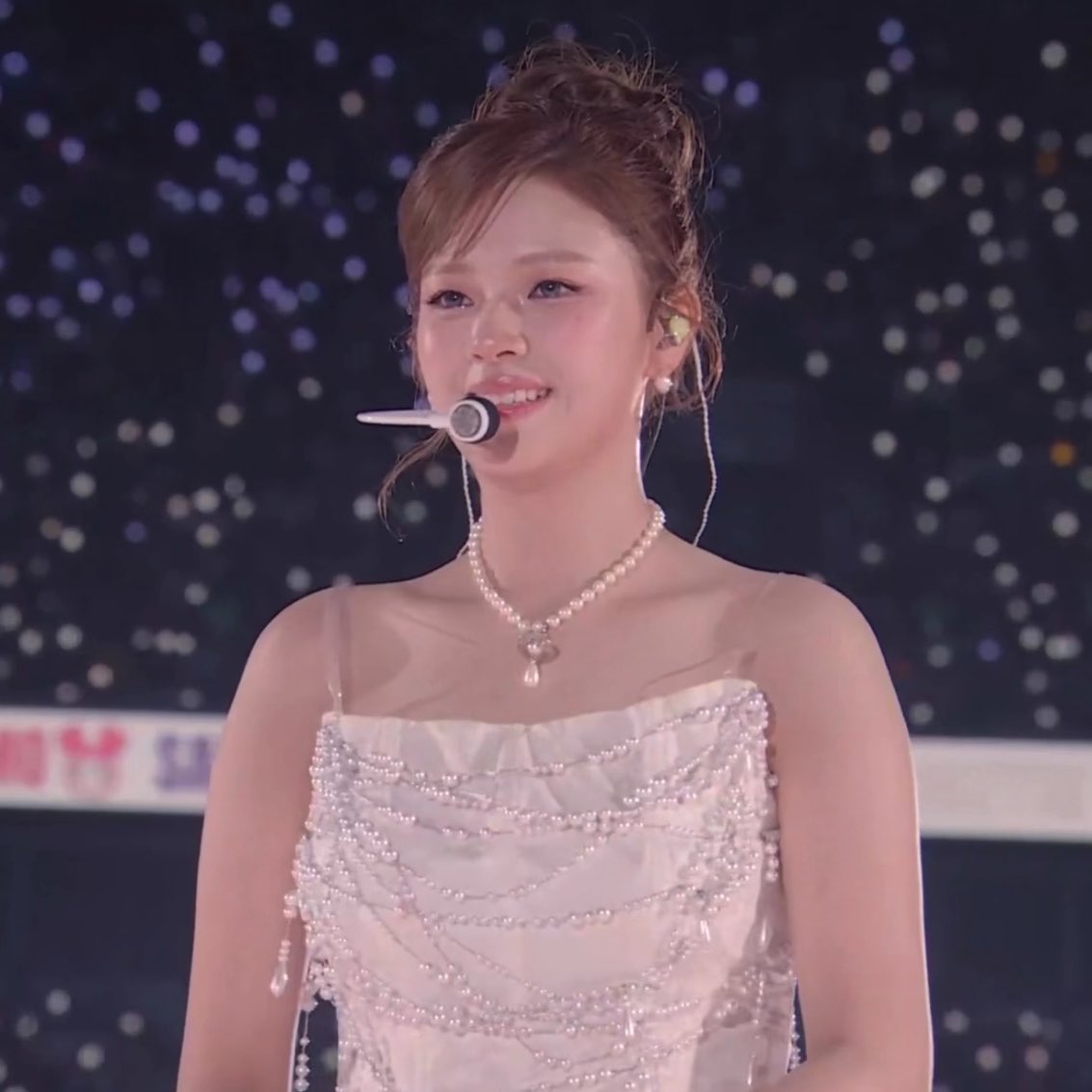 B L O O M🌸thv♥︎Jy tweet media