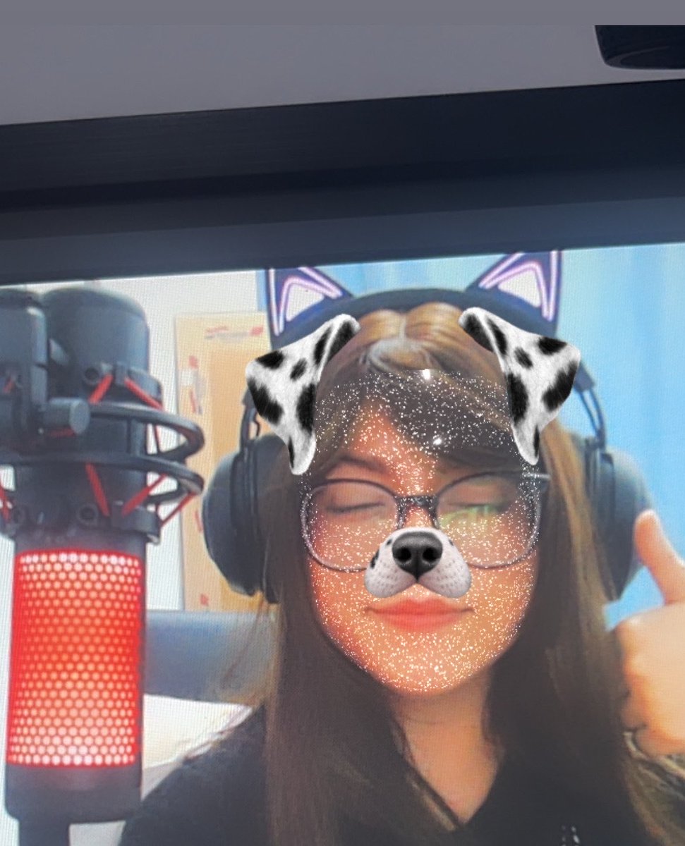 Lilazita a Senpai tweet media