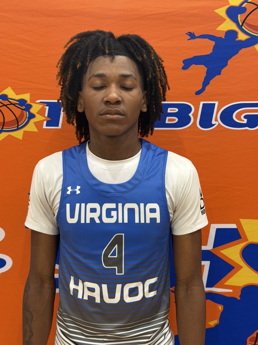 BigShotsGlobal's tweet photo. #BigShots #RichmondRumble
17U Final

Havoc 70 
#1 Jayden Lacey 18pts
#4 Christian Tabb 20pts

The Park 43
#11 Blake Coard 15pts https://t.co/EFX5HK3KGd