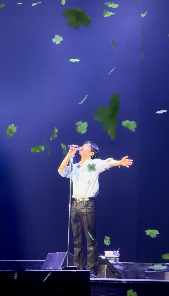 무드 tweet media