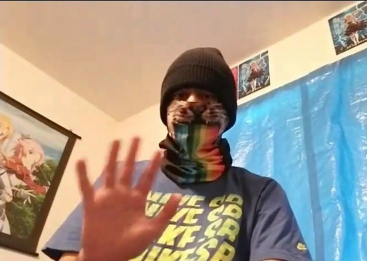 d0nn1eb0i's tweet photo. @Hotcocoakira @dumbcoyote666 You say this while actively being on the app where you can GENUINELY find $25 CP bro https://t.co/o2b8wG1jLW