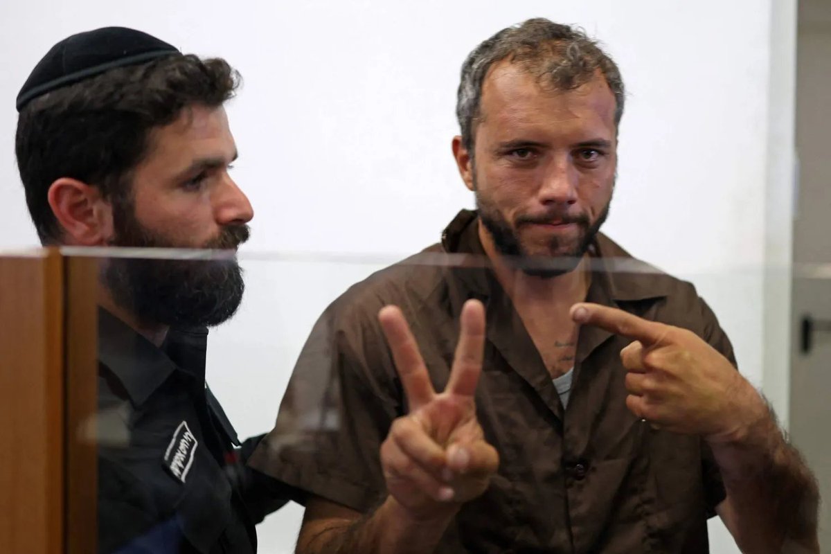 SaveSJarrah's tweet image. #Israeli court has extended the detention of two activists, Saif Abu Keshek &amp;amp; Thiago Avila👇, from the #GlobalSumudFlotilla, intercepted in international waters while trying to break Gaza’s blockade.
Their lawyer alleges violent abduction, no jurisdiction &amp;amp; “unlawful” detention.
