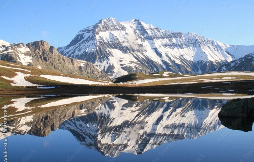 Travelsandphoto's tweet image. Reflets de la Grande Casse. 
Photographie numérique à retrouver ici :

stock.adobe.com/fr/images/amaz…

#alps #mountains #savoie #parcdelavanoise