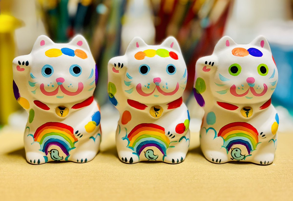 レインボー招き猫とキジトラ招き猫GWお楽しみマーケットにて販売します