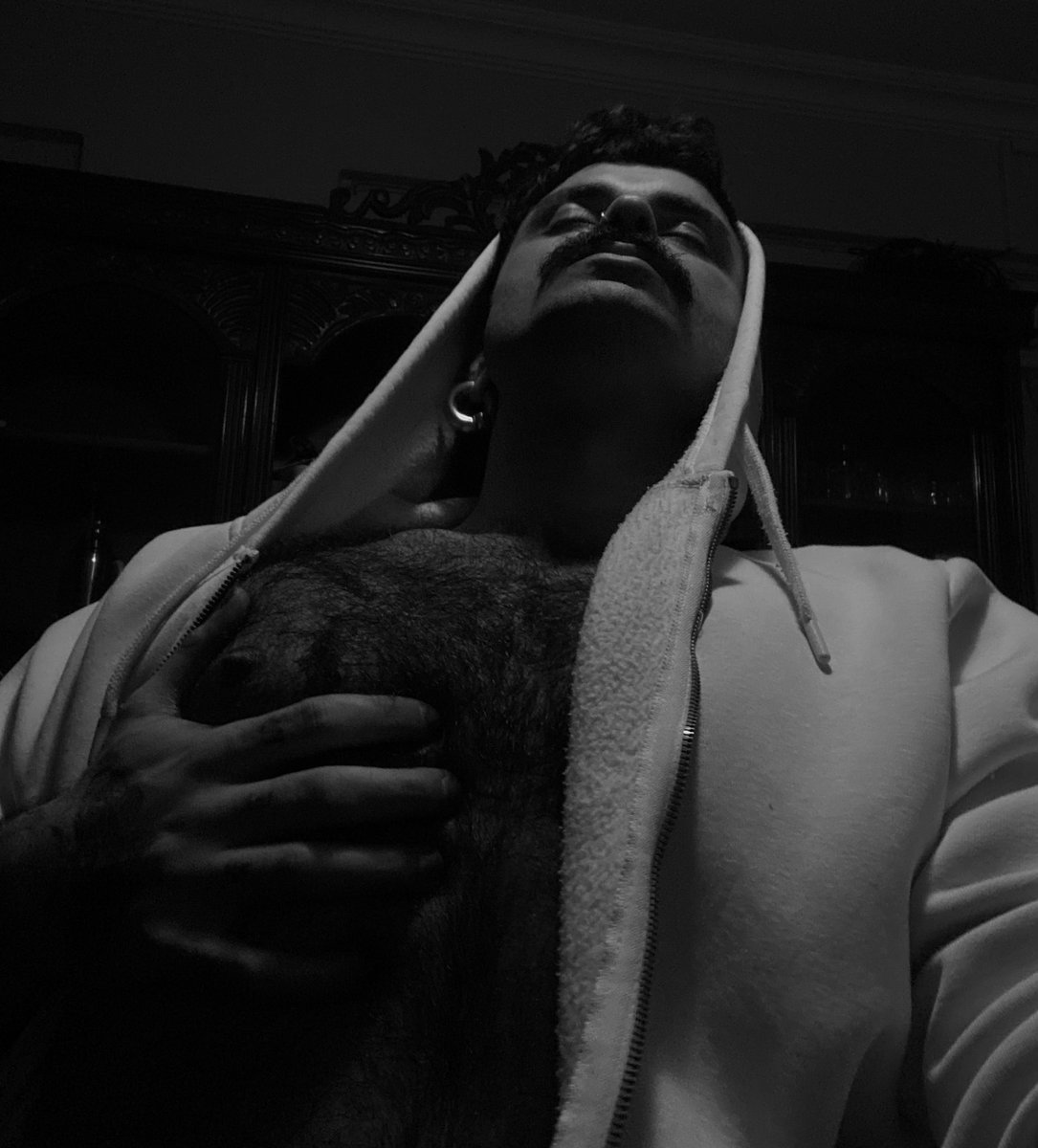 3NZ0STAR's tweet photo. Touching myself cause no one else is doing it https://t.co/QOXLLn4gKP