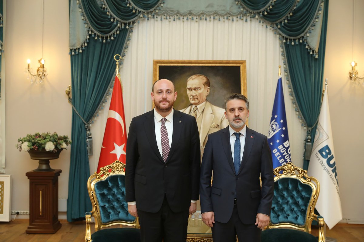 abuyukgumus's tweet photo. Bursa Büyükşehir Belediye Başkan Vekilimiz Sayın @sahinbiba16’yı ziyaret ederek Bursa’mızın gündemine ve şehirde yürütülen çalışmalara dair değerlendirmelerde bulunduk.

Geçtiğimiz günlerde Büyükşehir Belediye Meclisimizin iradesiyle göreve başlayan Sayın Başkanımıza çalışmalarında başarılar diliyor, Bursa’mız için hayırlı hizmetlere vesile olmasını temenni ediyorum.

Bursa için #DurmakYokYolaDevam