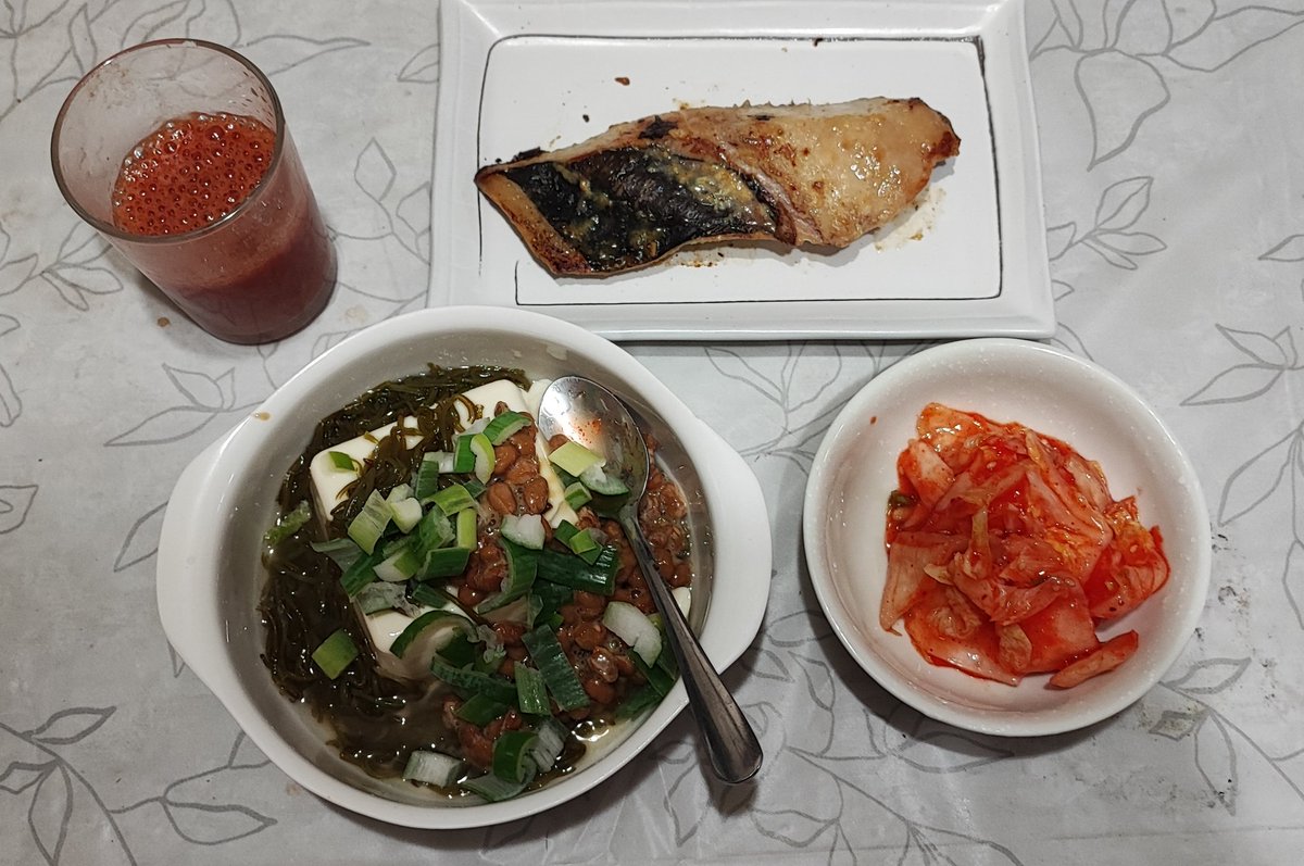 papicoworks's tweet photo. 今日の夜食です
これからドジャース応援します
徹夜です
#夜食 #MLB #ドジャース #徹夜 #自炊 https://t.co/nHqr0yepZ3