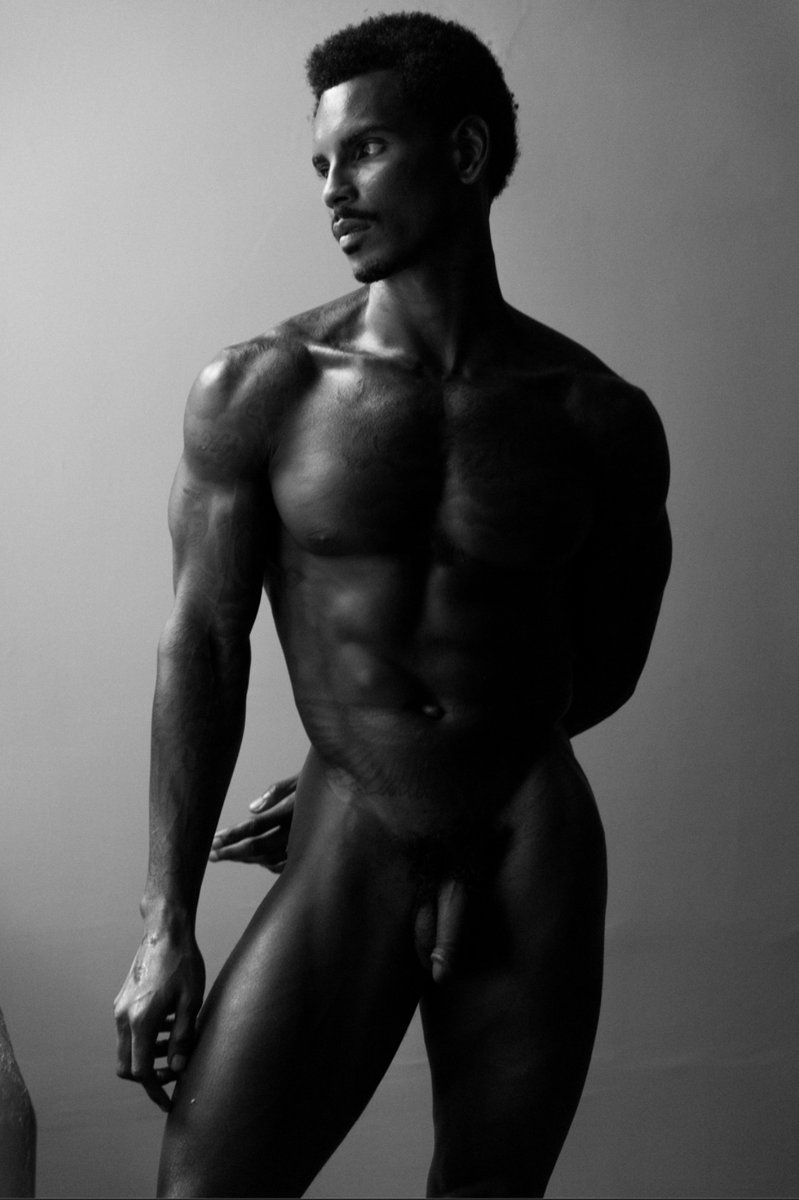 A Celebration to the Beauty of the Male Body tweet media