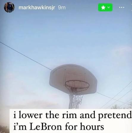dennis whitaker’s microbangs tweet media
