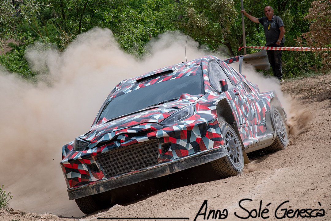 S_de_Sole's tweet image. Toyota Testing is back to catalan gravel roads 🤘🏻🤘🏻🤘🏻
Nice to see you back @JuhoWRC @OttTanak @TGR_WRC
#rally #motorsport #motorsportphotography #testing #toyota2027