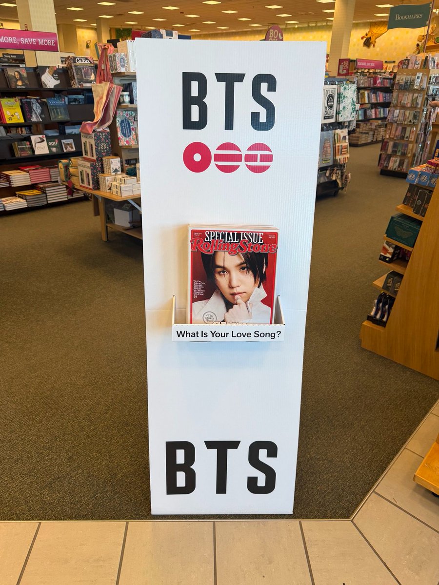 DataAgustD's tweet image. #SUGA cover story from the BTS Rolling Stone Cover Collection at Barnes &amp;amp; Noble ✨️