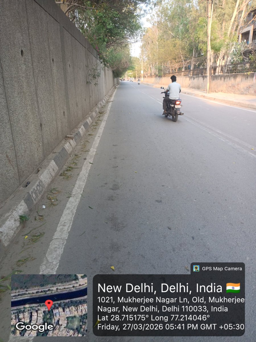 Sabyasachi72357's tweet image. ...especially female♀️commuters, students,&amp;amp; UPSC🇮🇳aspirants in this educational hub.
Kindly treat this as a priority &amp;amp; take necessary action for public safety.
@p_sahibsingh
@DelhiComplaint
@DelhiPolice
@DCP_NorthWest

#RoadSafety #StreetLight💡  #PublicSafety #SwachhAndSafeDelhi