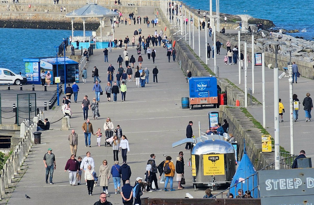 Clearpreso's tweet photo. Dun Laoghaire #Pierlife https://t.co/xBmAJEp3Oe